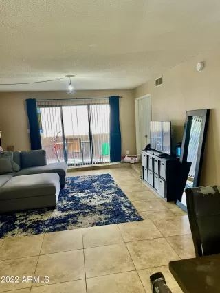 Photo #6: 6491405 Listing
