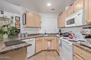 Photo #6: 6491849 Listing