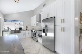 Photo #6: 6491894 Listing