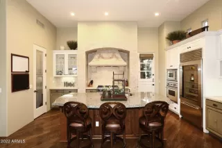 Photo #4: 6491963 Listing