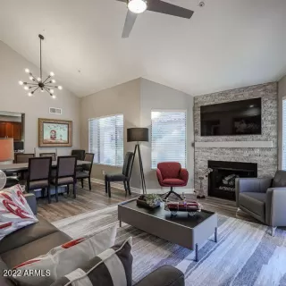 Photo #4: 6491993 Listing