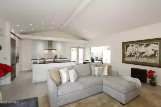 Photo #2: 6492746 Listing