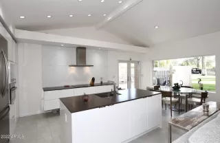 Photo #5: 6492746 Listing