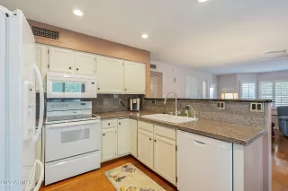 Photo #1: 6492816 Listing 