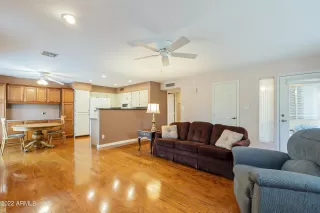 Photo #2: 6492816 Listing 