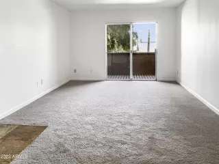 Photo #4: 6493029 Listing