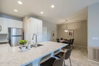 Photo #5: 6493217 Listing