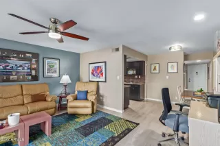 Photo #4: 6493259 Listing