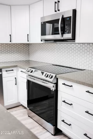 Photo #3: 6493463 Listing 