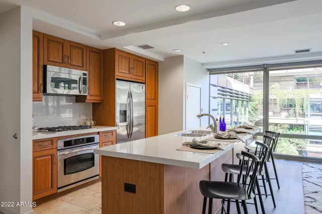 MLS: 6493538 Condo For Sale