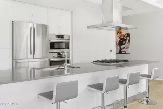 Photo #3: 6493633 Listing