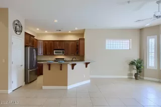 Photo #5: 6494453 Listing