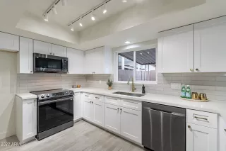 Photo #6: 6494767 Listing