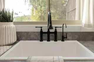 Photo #6: 6494965 Listing 