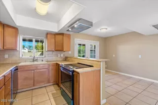 Photo #5: 6494970 Listing