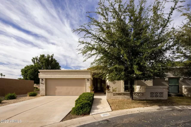 MLS: 6495109 Condo For Sale