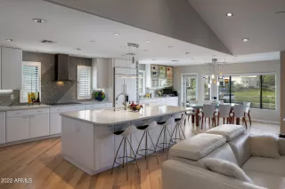 Photo #6: 6495109 Listing