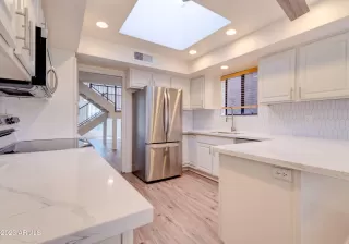 Photo #5: 6495290 Listing 