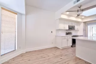 Photo #6: 6495290 Listing 