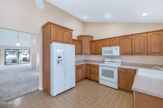 Photo #5: 6495304 Listing