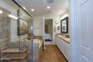 Photo #6: 6495385 Listing