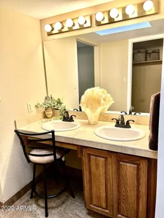 Photo #5: 6495451 Listing