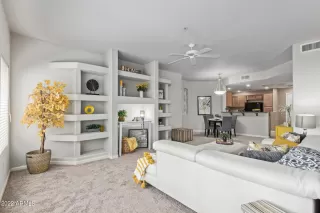 Photo #4: 6495467 Listing