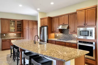 Photo #2: 6495517 Listing 