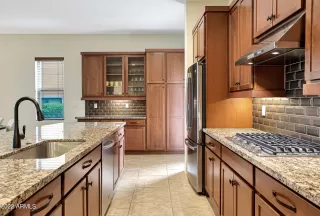 Photo #4: 6495517 Listing 