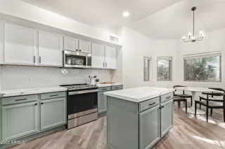 Photo #6: 6496245 Listing 