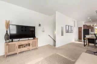 Photo #4: 6496279 Listing