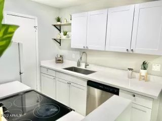 Photo #3: 6496353 Listing 