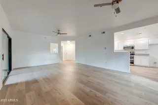 Photo #4: 6496575 Listing