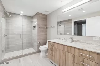 Photo #2: 6496598 Listing