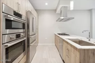 Photo #3: 6496598 Listing