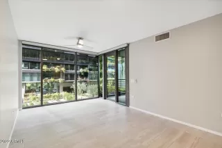 Photo #5: 6496598 Listing