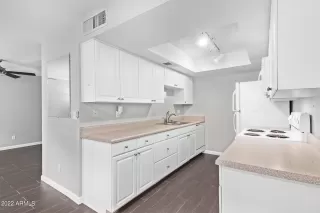 Photo #6: 6496658 Listing