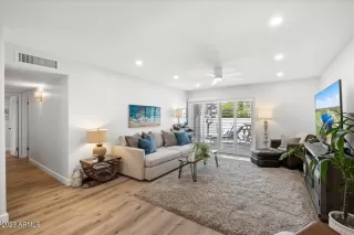 Photo #2: 6496792 Listing 