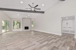 Photo #2: 6496853 Listing