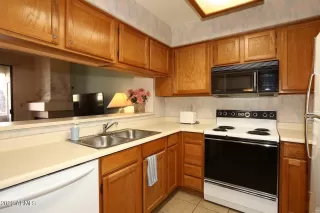 Photo #6: 6497008 Listing