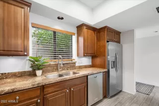 Photo #5: 6497048 Listing
