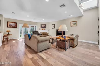 Photo #2: 6497273 Listing 