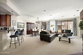 Photo #6: 6497818 Listing 