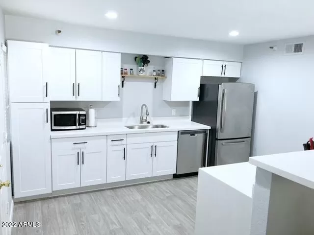 MLS: 6498250 Condo For Sale