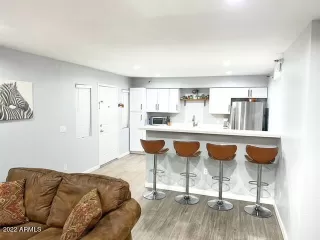 Photo #5: 6498250 Listing