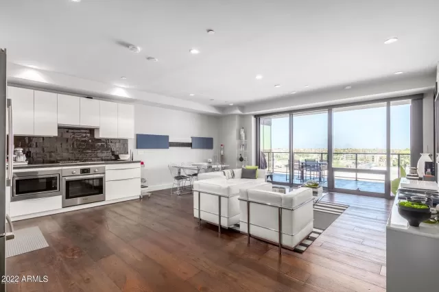 MLS: 6498266 Condo For Sale