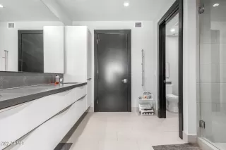 Photo #5: 6498266 Listing