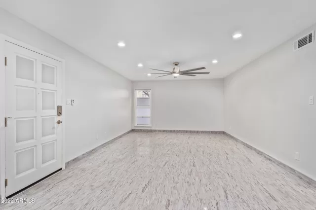 MLS: 6498498 Condo For Sale