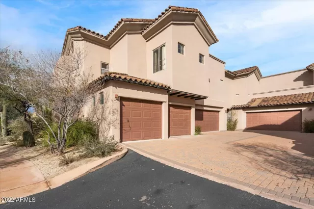 MLS: 6498742 Condo For Sale