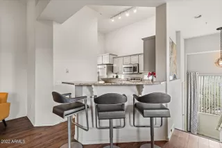 Photo #6: 6498742 Listing